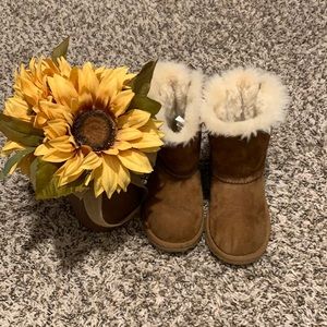 Toddler Girl Bailey Bow Uggs 11
